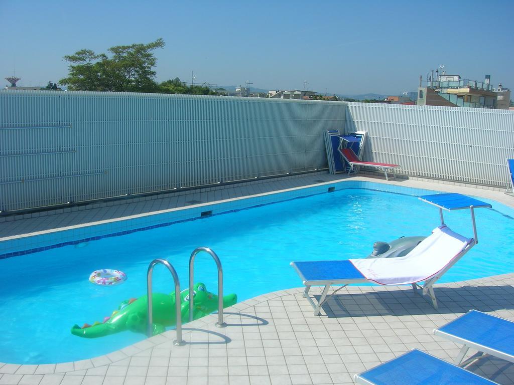 Residence Suisse Cattolica Dış mekan fotoğraf