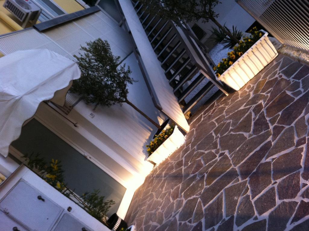 Residence Suisse Cattolica Dış mekan fotoğraf